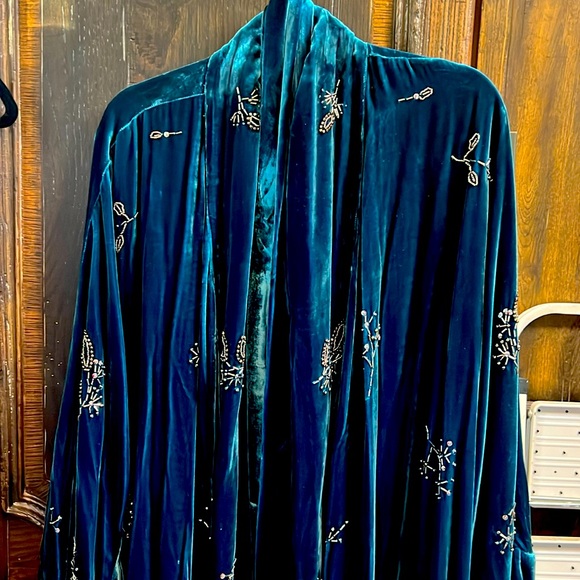 Johnny Was Jackets & Blazers - Johnny was velvet teal winter beaded kimono Xl
